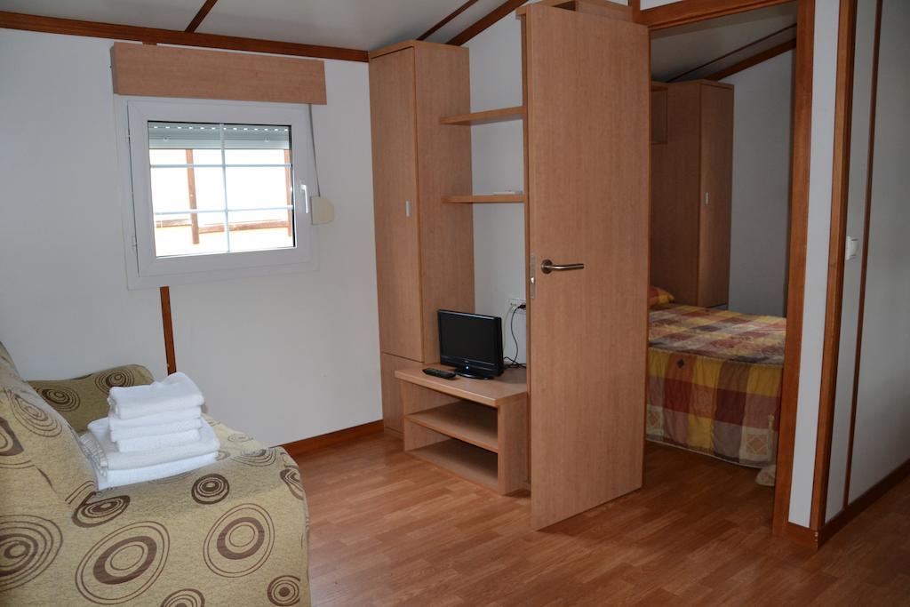Camping Fuentes Blancas Burgos Bilik gambar