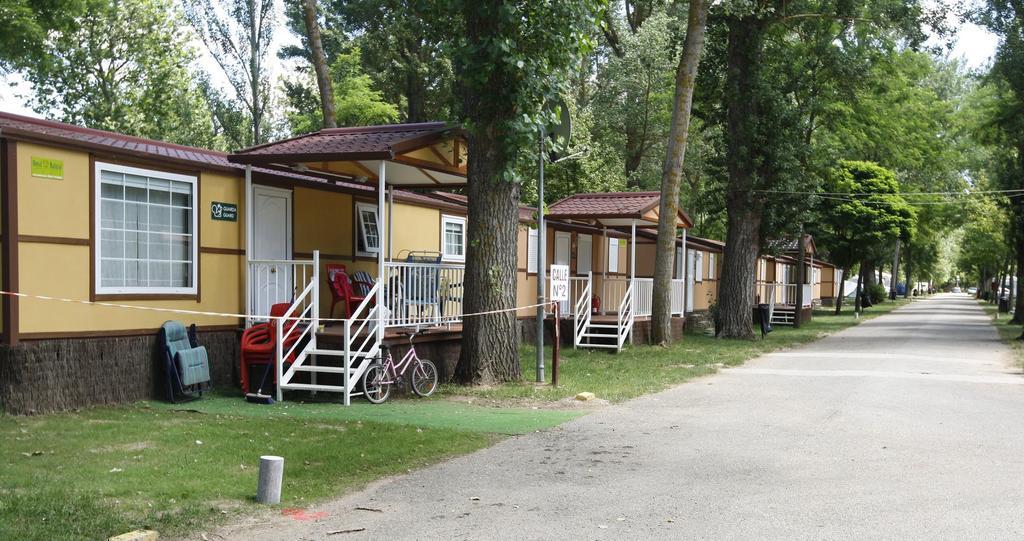 Camping Fuentes Blancas Burgos Bilik gambar