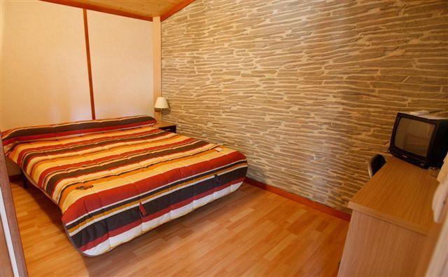 Camping Fuentes Blancas Burgos Bilik gambar