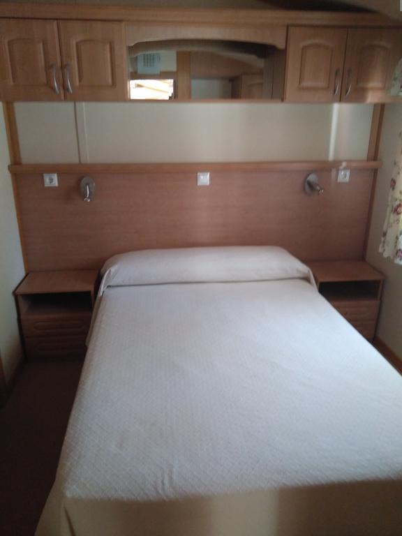 Camping Fuentes Blancas Burgos Luaran gambar