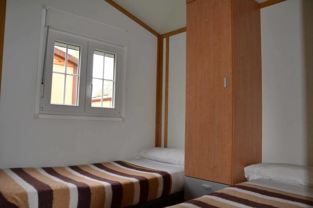Camping Fuentes Blancas Burgos Luaran gambar